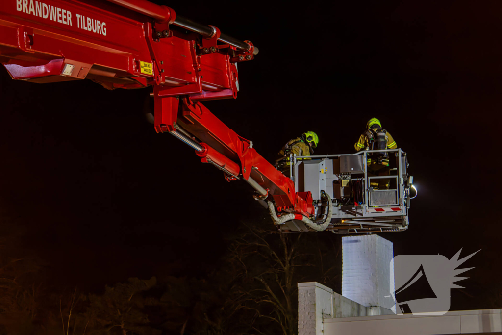 Bluswerkzaamheden rond brand in schoorsteen