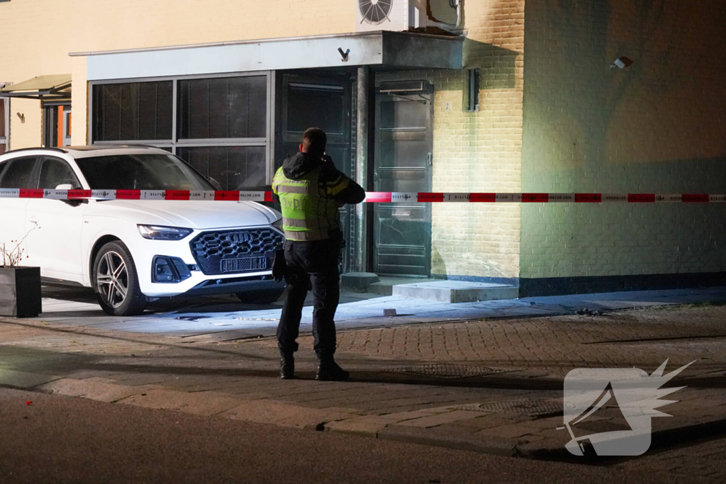 Explosie bij woonhuis, grote inzet hulpdiensten