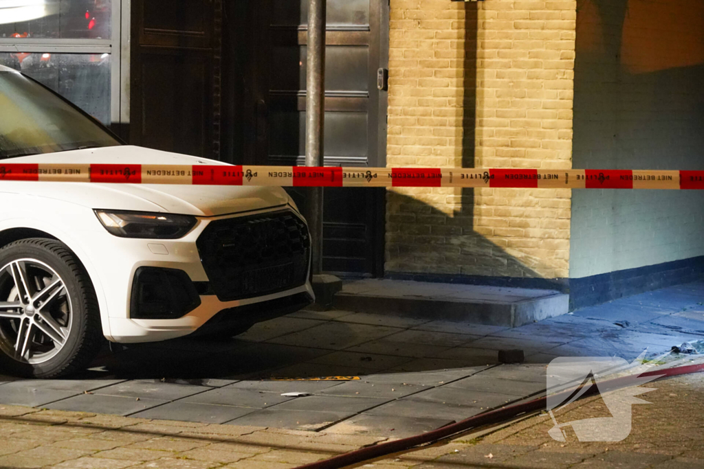 Explosie bij woonhuis, grote inzet hulpdiensten