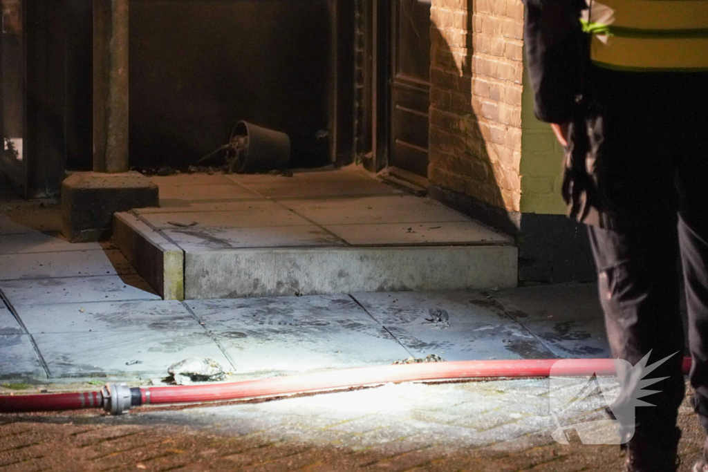 Explosie bij woonhuis, grote inzet hulpdiensten