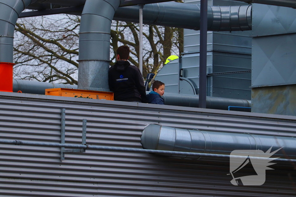 Dakbrand bij interieurinrichter geblust