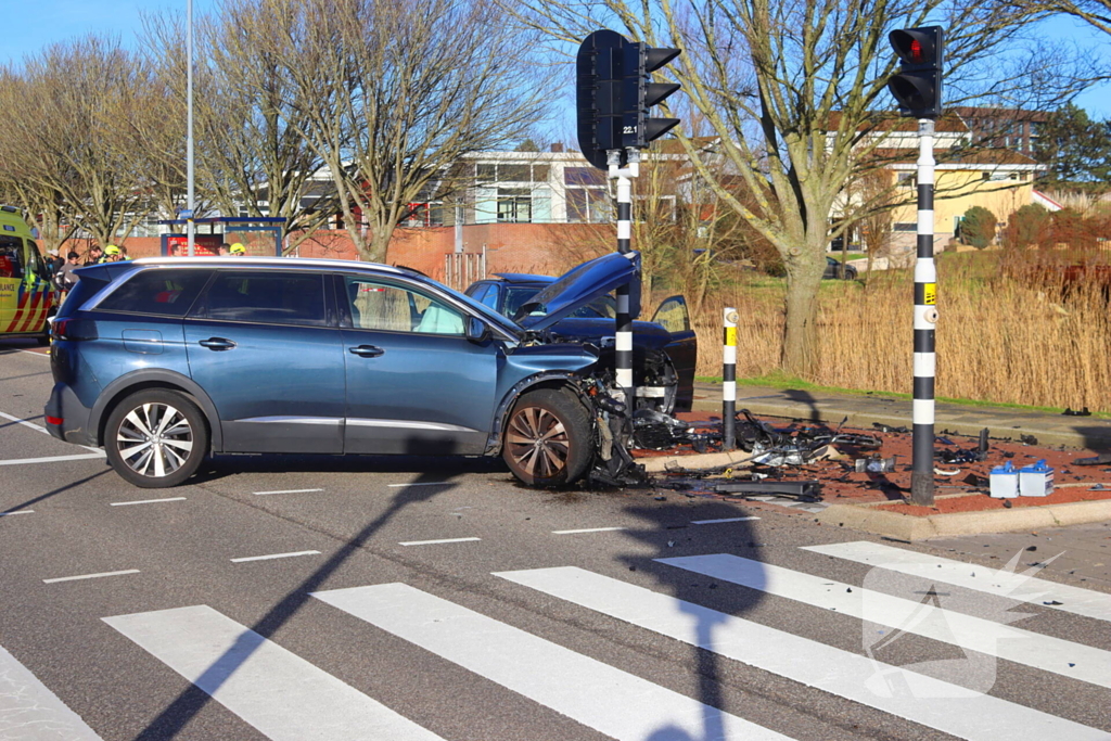 Gewonden en veel schade na ongeval