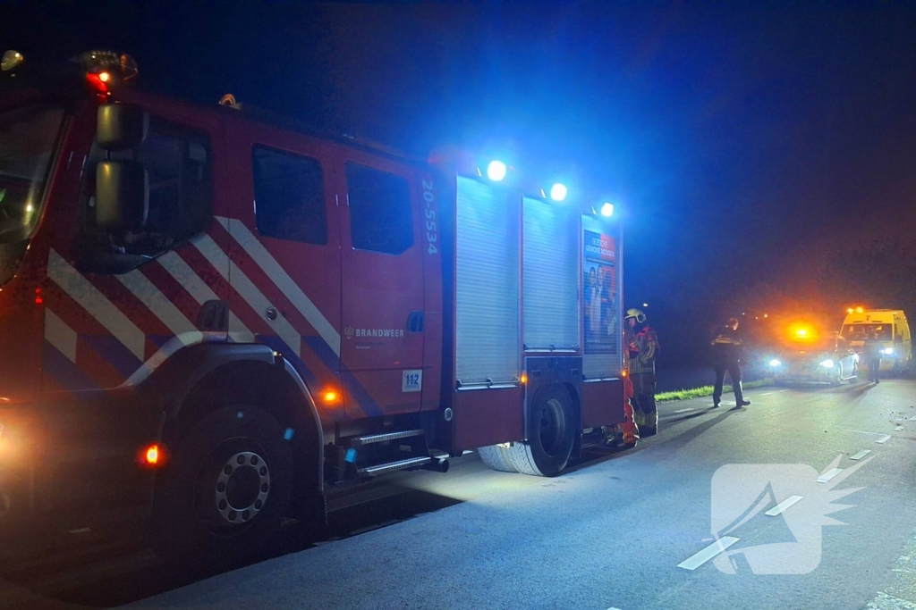 Dronken automobilist belandt onderaan dijk