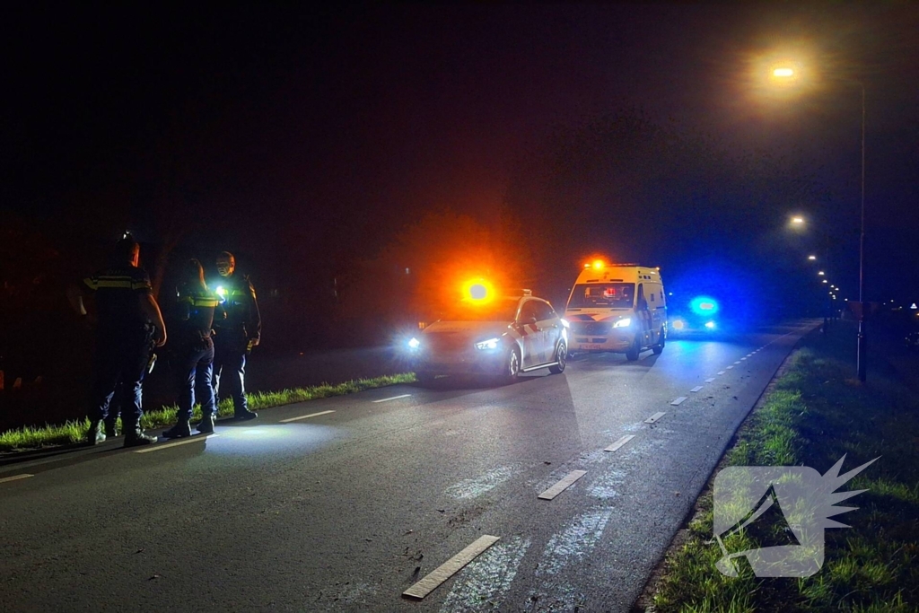 Dronken automobilist belandt onderaan dijk