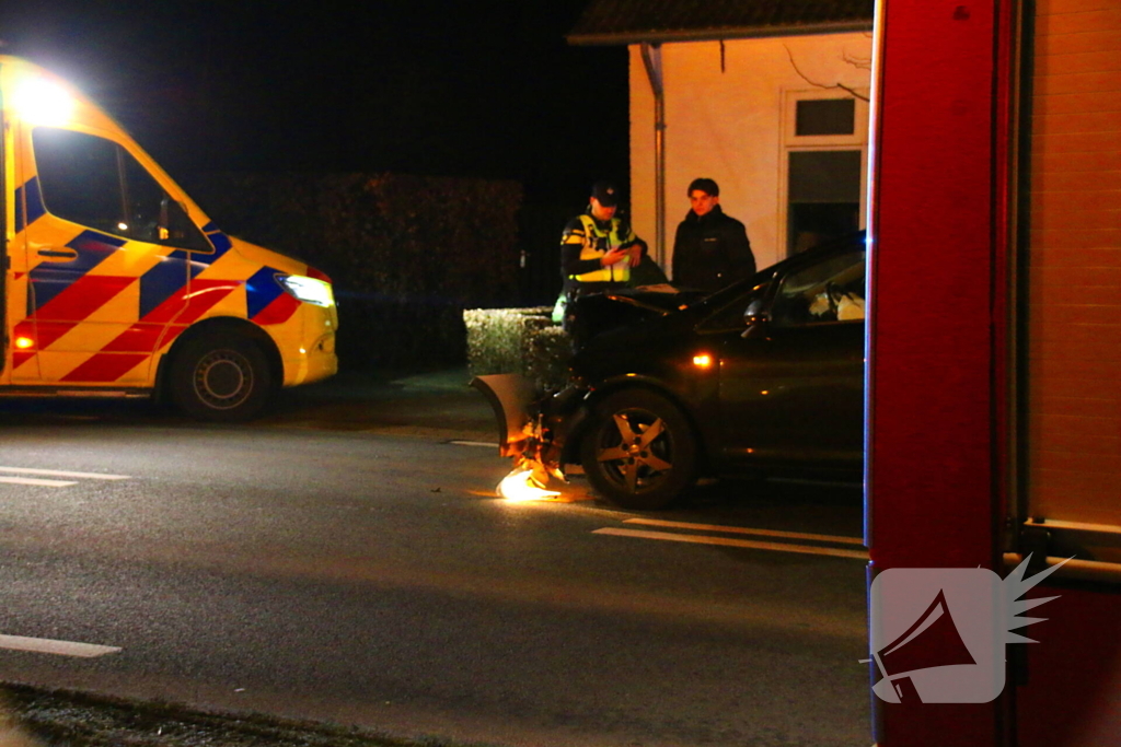 Frontale aanrijding leidt tot gewonden