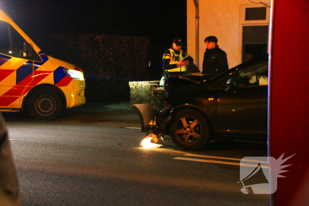 Frontale aanrijding leidt tot gewonden