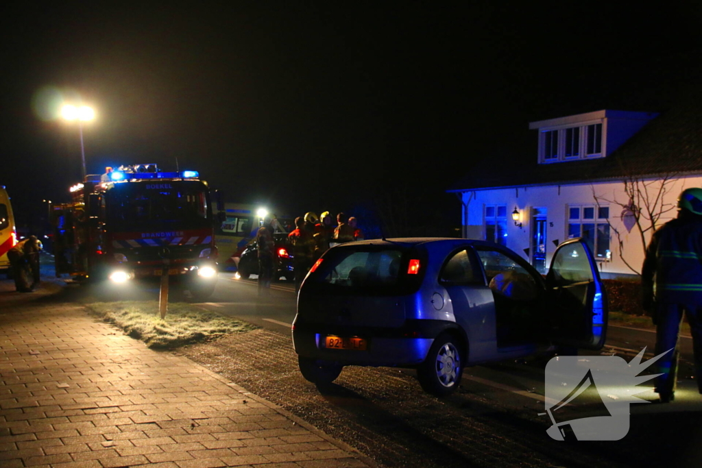 Frontale aanrijding leidt tot gewonden