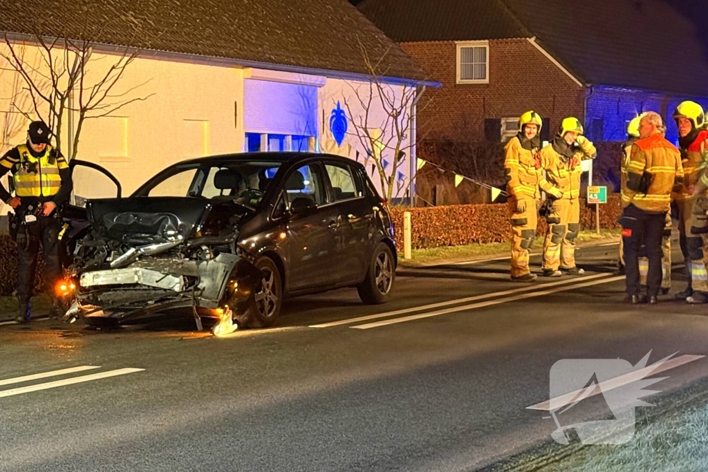 Frontale aanrijding leidt tot gewonden