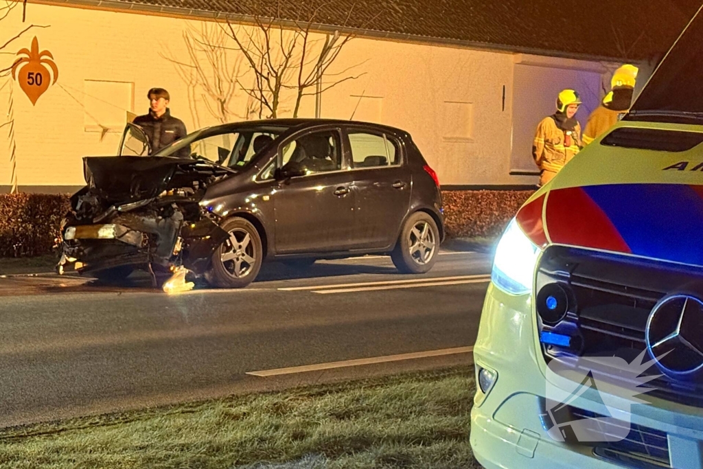 Frontale aanrijding leidt tot gewonden