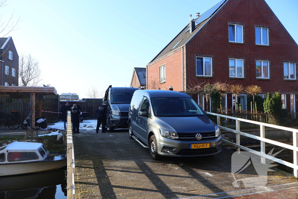 Brand in auto verspreidt naar schuur