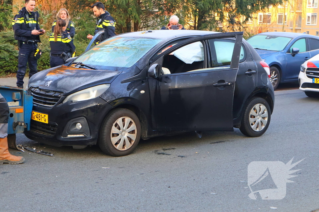Ongeluk met vrachtwagen en personenwagen