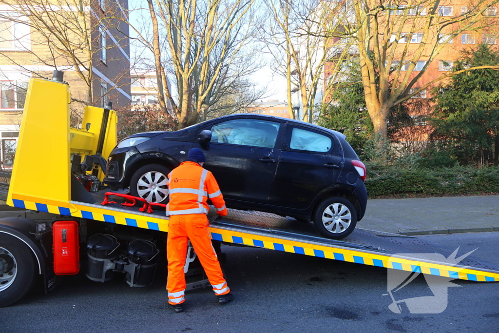 Ongeluk met vrachtwagen en personenwagen