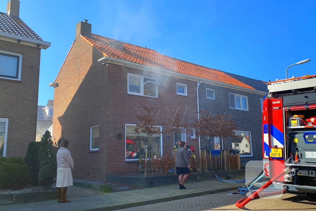 Brand in woning zorgt voor rookontwikkeling