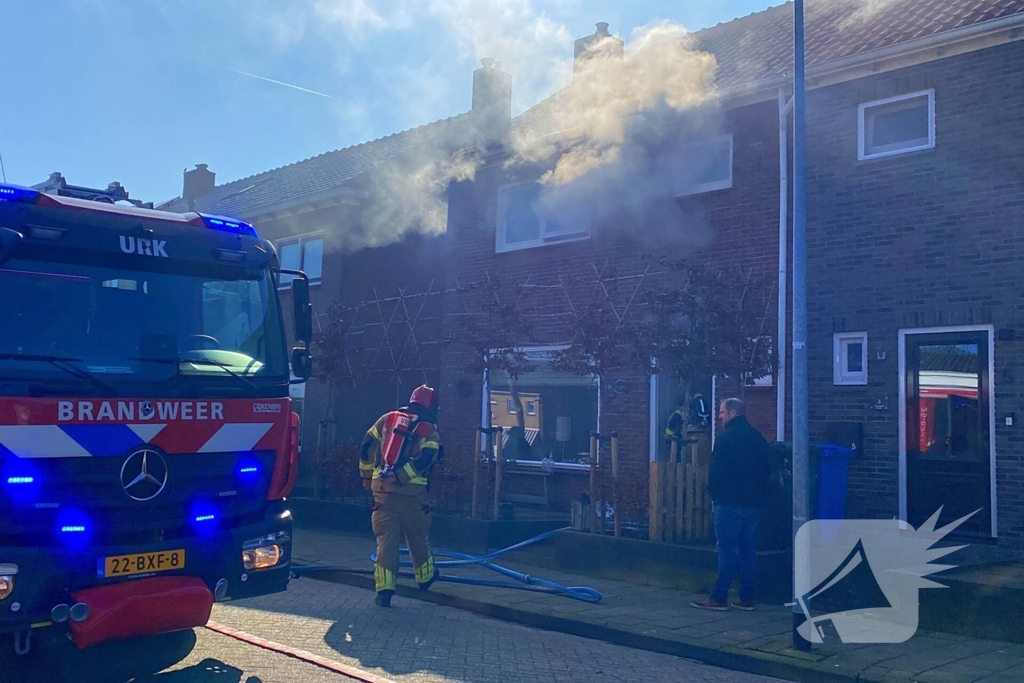 Brand in woning zorgt voor rookontwikkeling