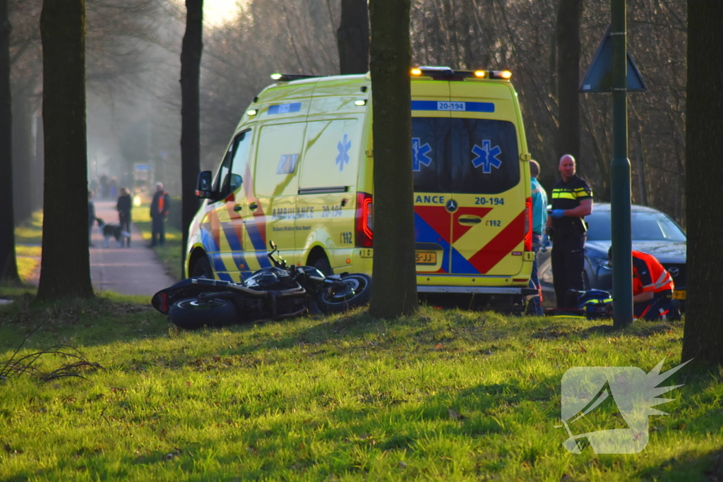 Motorrijder zwaargewond na ongeval