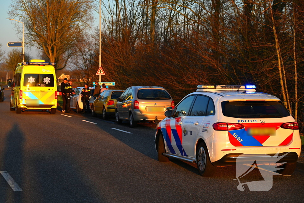 Persoon gewond naar ziekenhuis na kopstaart botsing