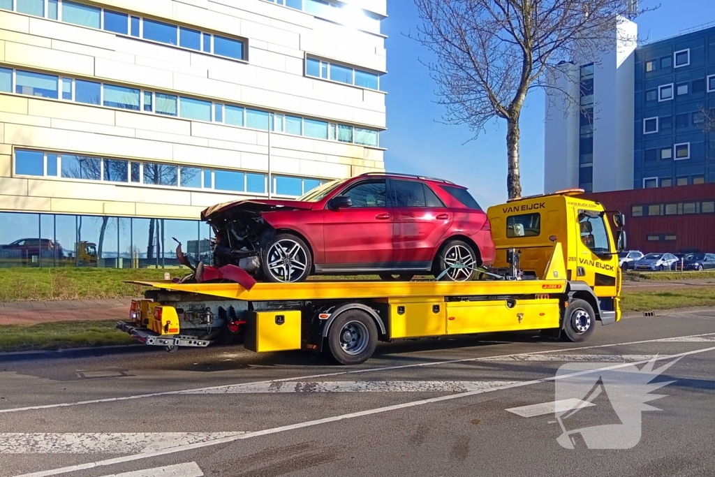 Flinke schade na botsing tijdens keer actie
