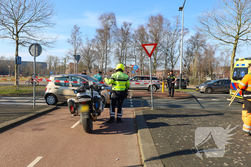 Voetgangster geraakt door auto