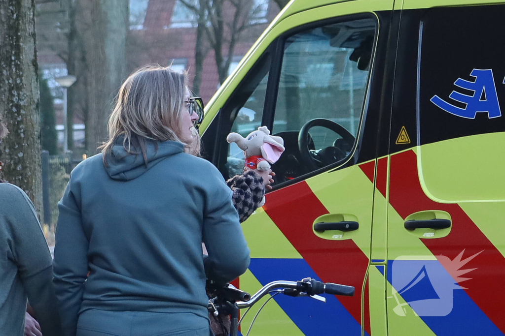 Kind in het water gered door omstanders