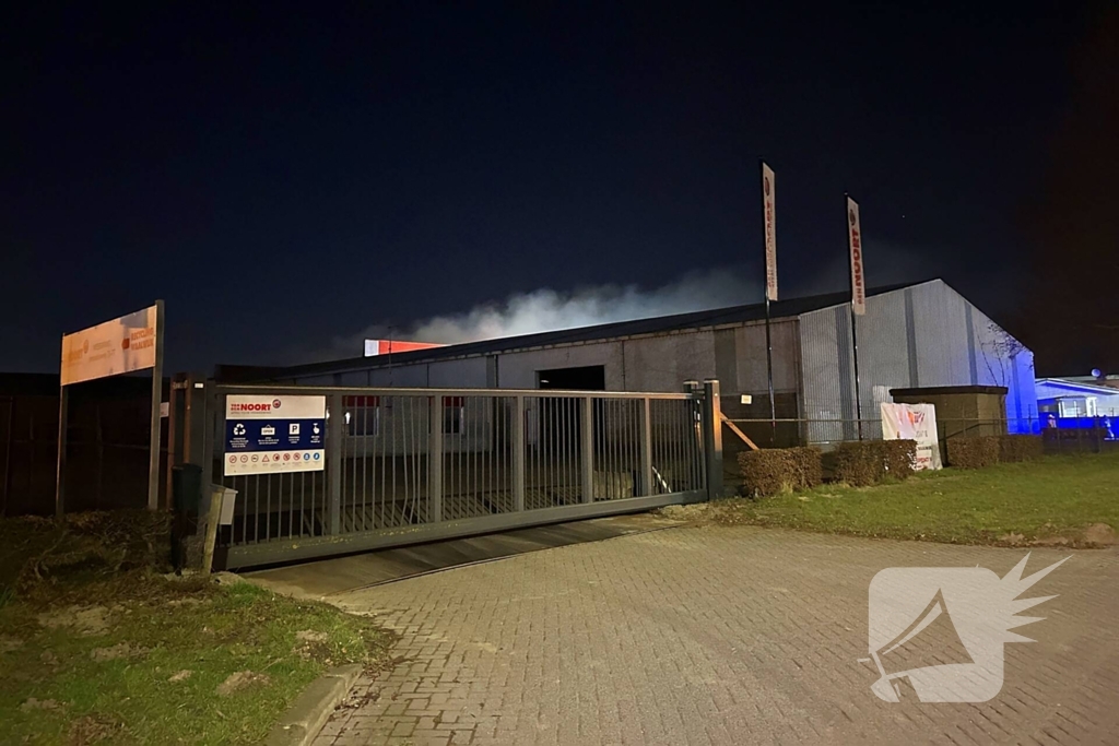 Flinke rookontwikkeling door brand bij afvalverwerkingsbedrijf
