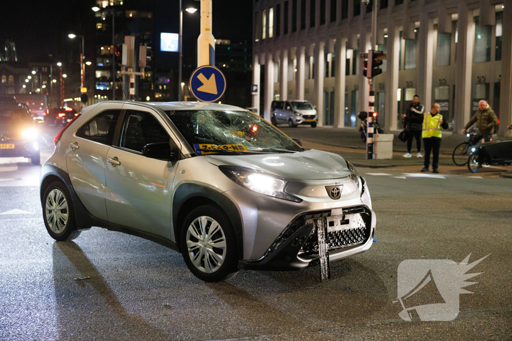 Scooterrijder aangereden op kruising door automobilist