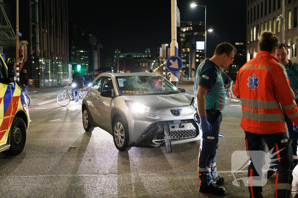 Scooterrijder aangereden op kruising door automobilist
