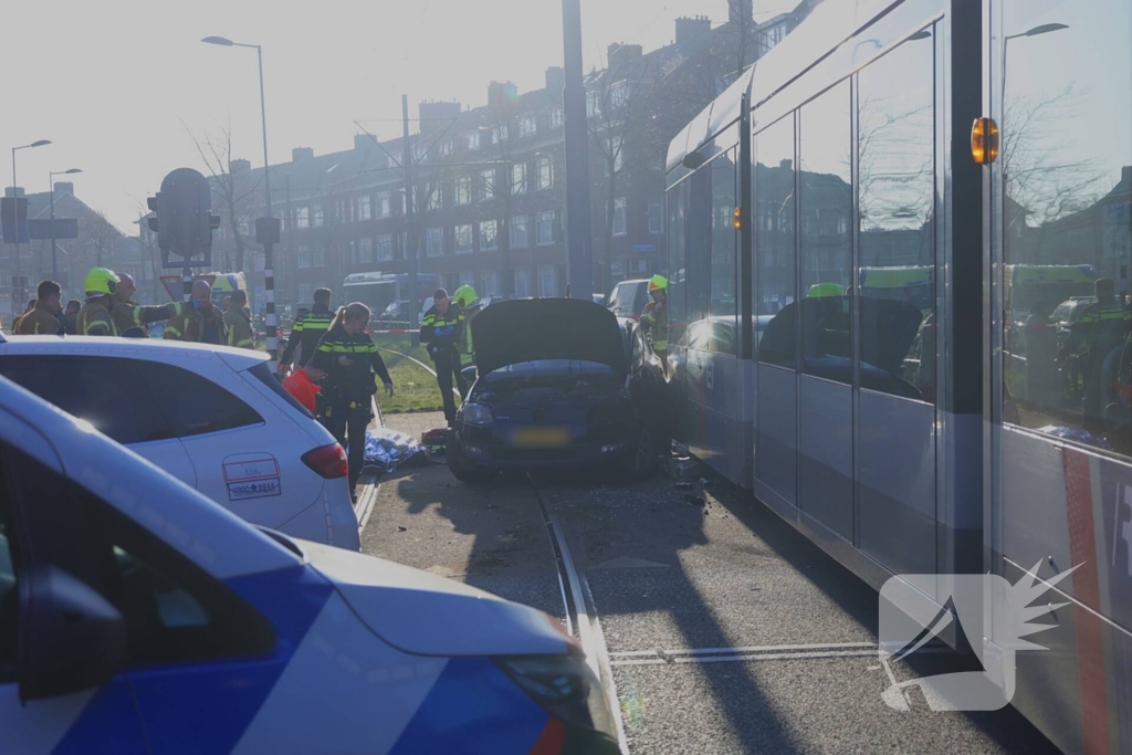 Botsing tussen tram en auto