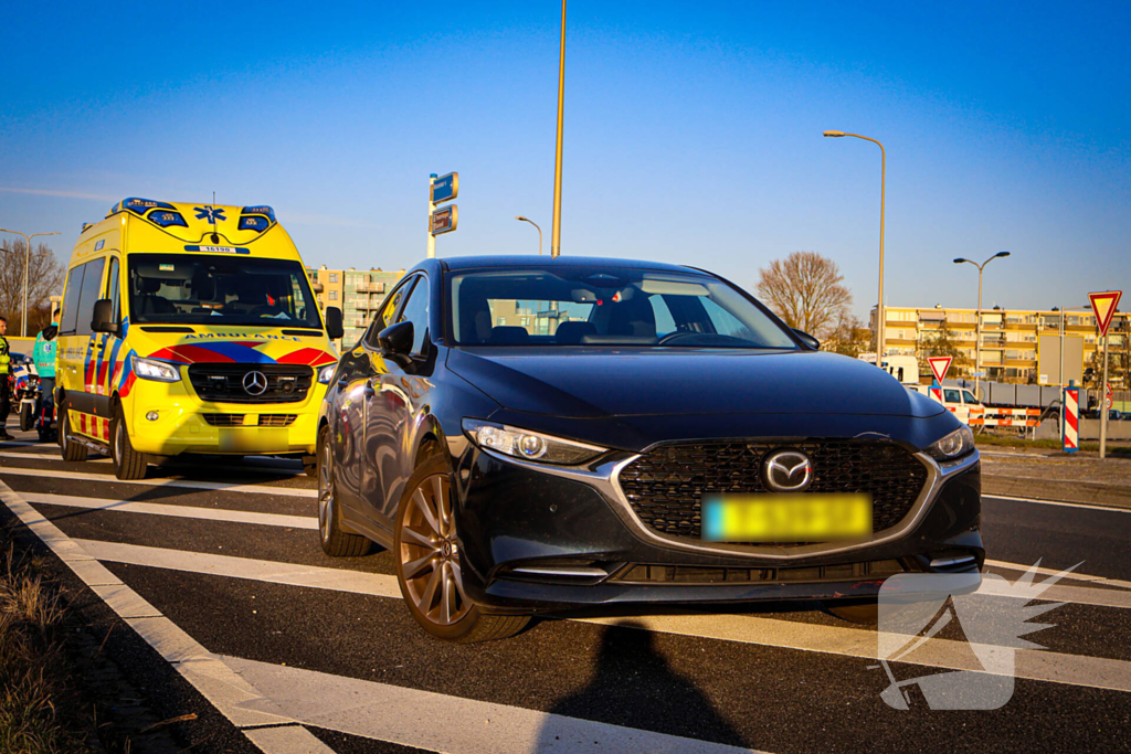 Scooterrijder gewond bij aanrijding door automobilist