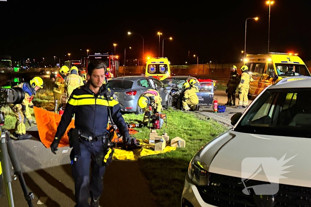 Dode en zwaargewonden bij frontale aanrijding