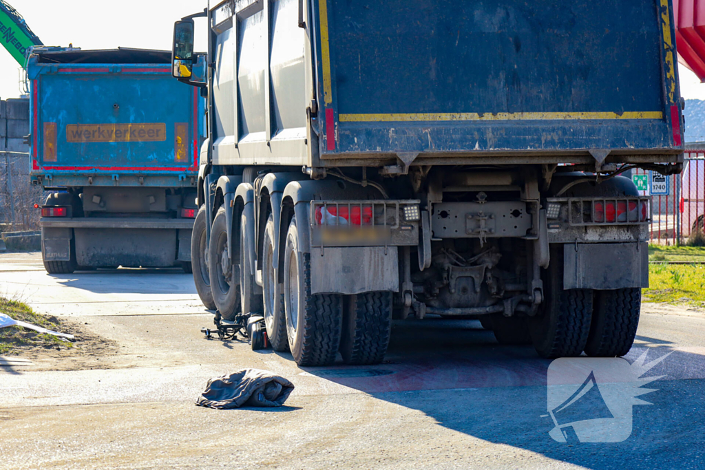 Fatbiker ernstig gewond bij aanrijding met vrachtwagen