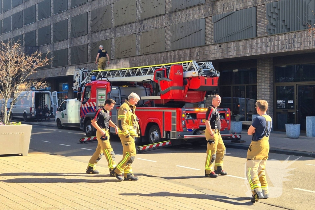 Brandweer ingezet voor persoon op balkon