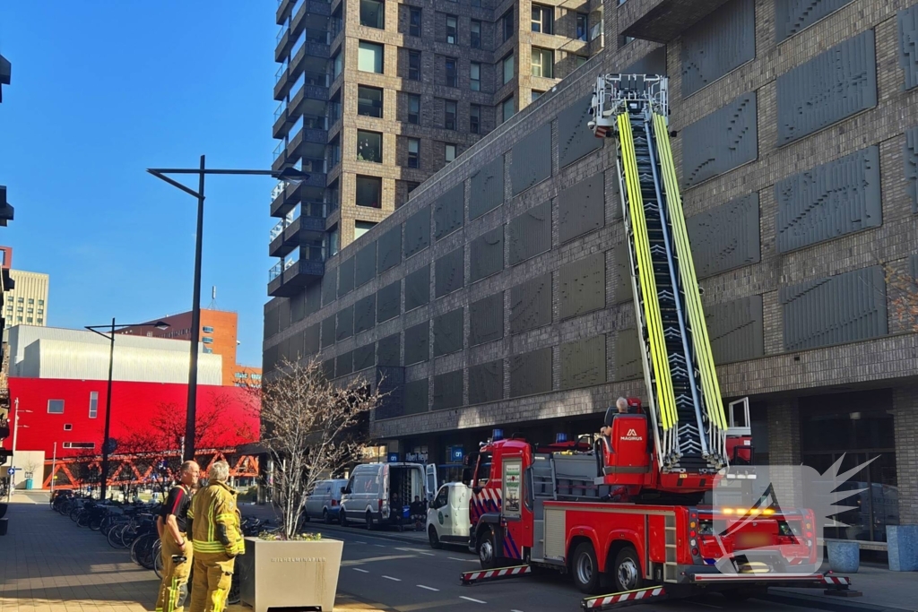 Brandweer ingezet voor persoon op balkon