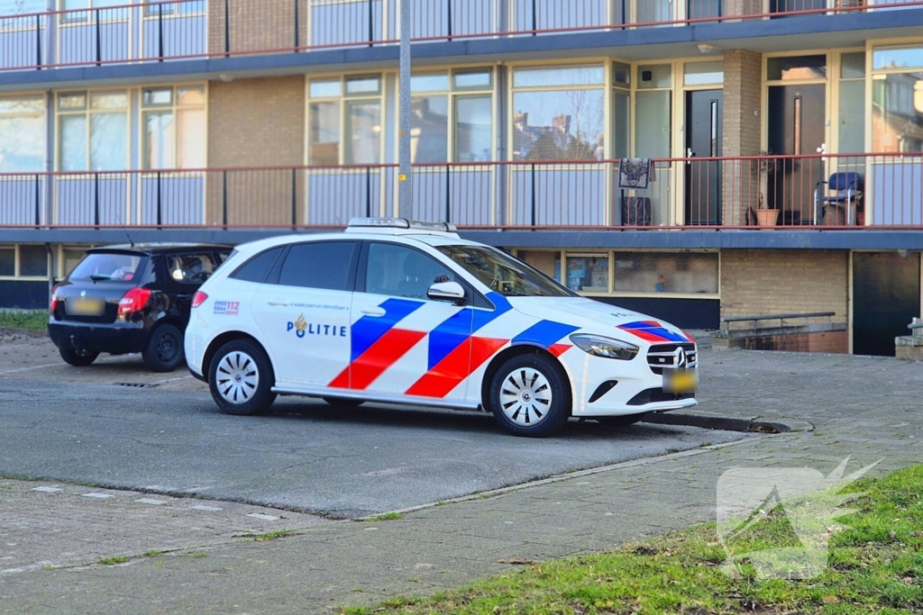 Arrestatieteam doet inval in flatwoning