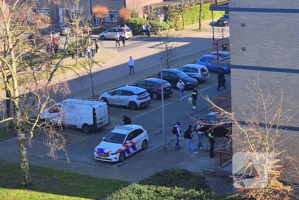 Arrestatieteam doet inval in flatwoning