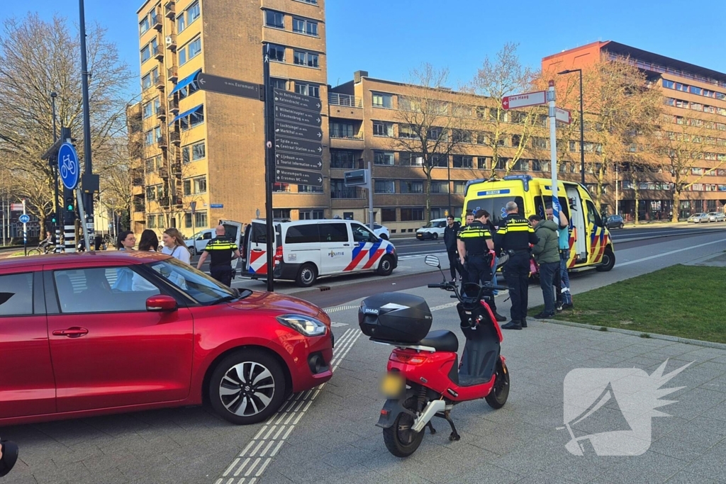 Aanrijding tussen scooter en auto