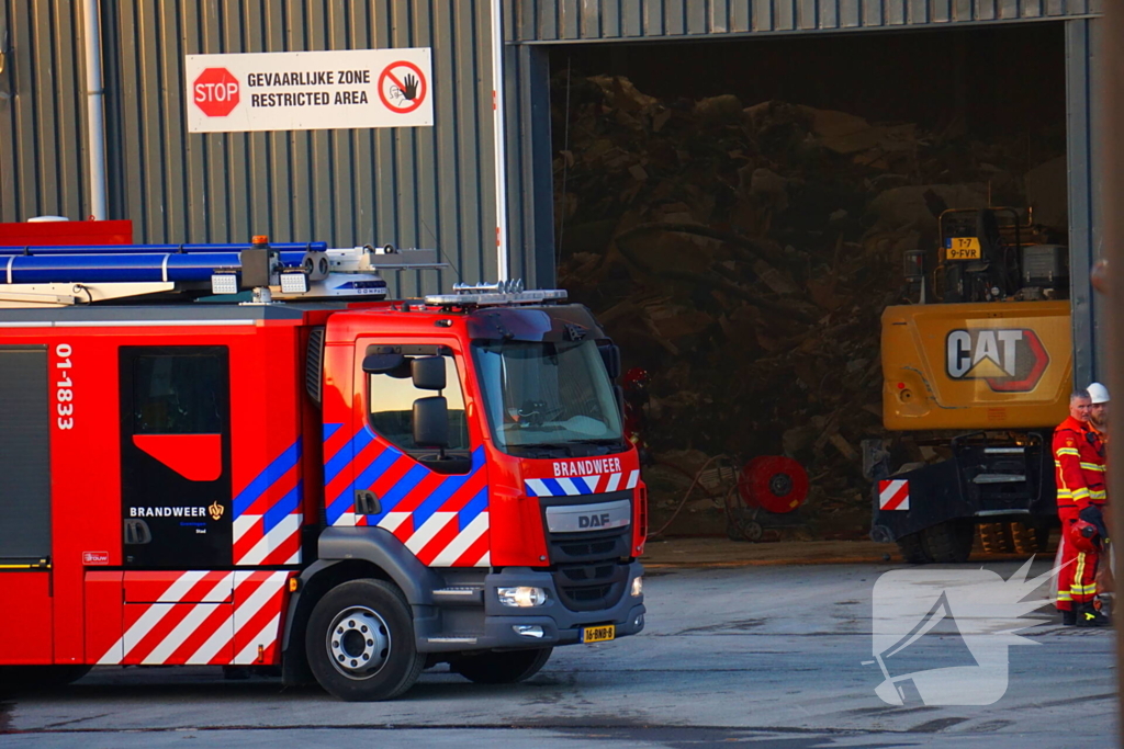 Brandweer ingezet voor brand bij afvalverwerker