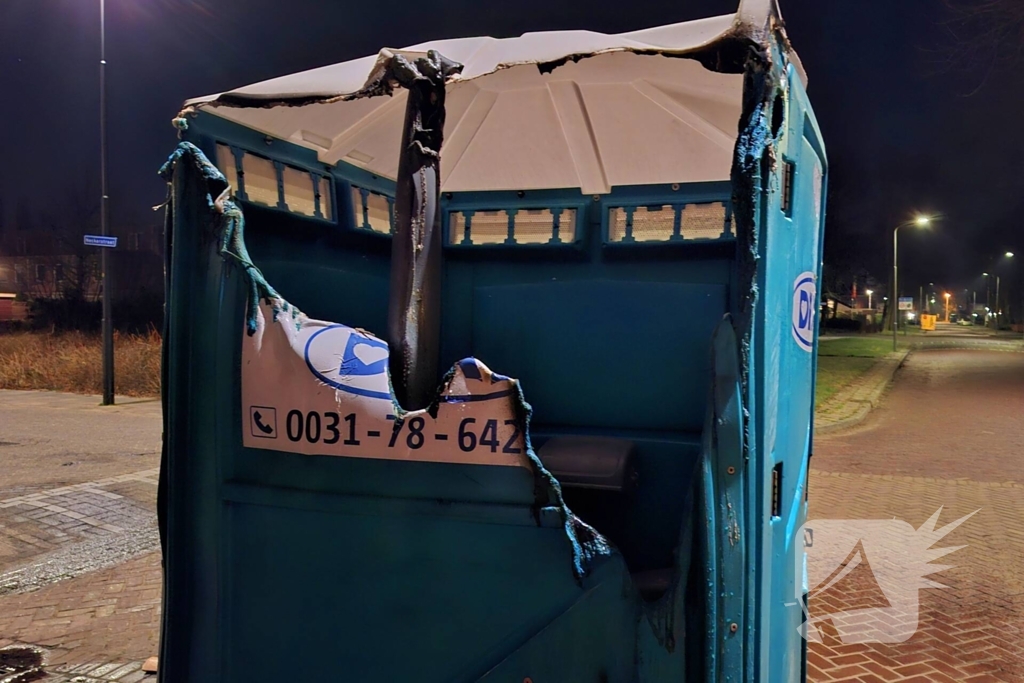 Brand in dixi zorgt voor schade