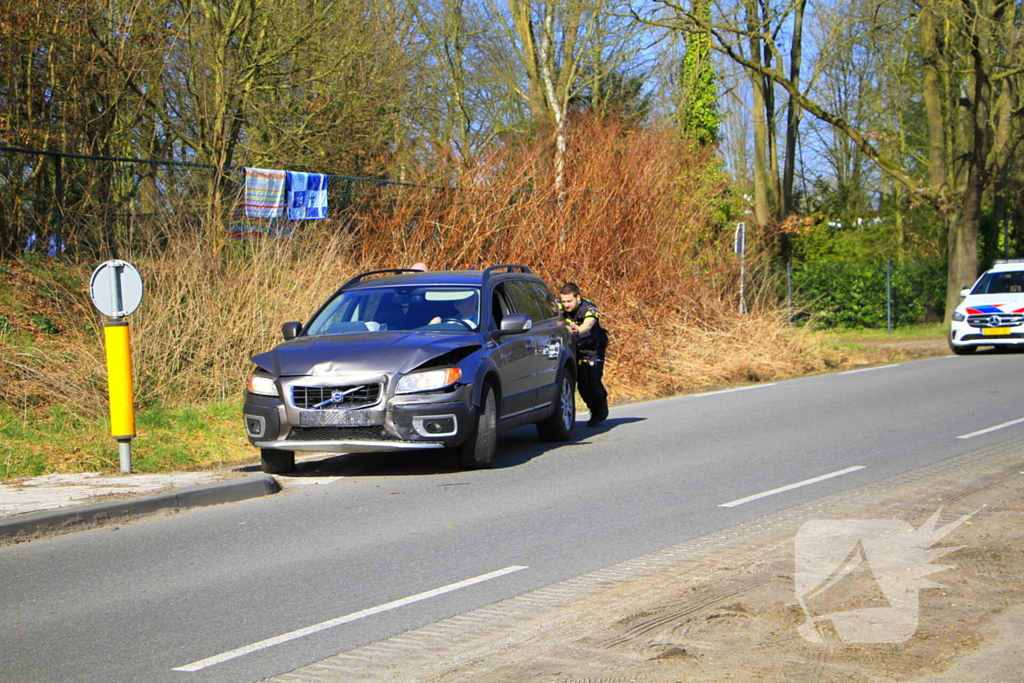 Kinderen betrokken bij botsing bij wegversmalling