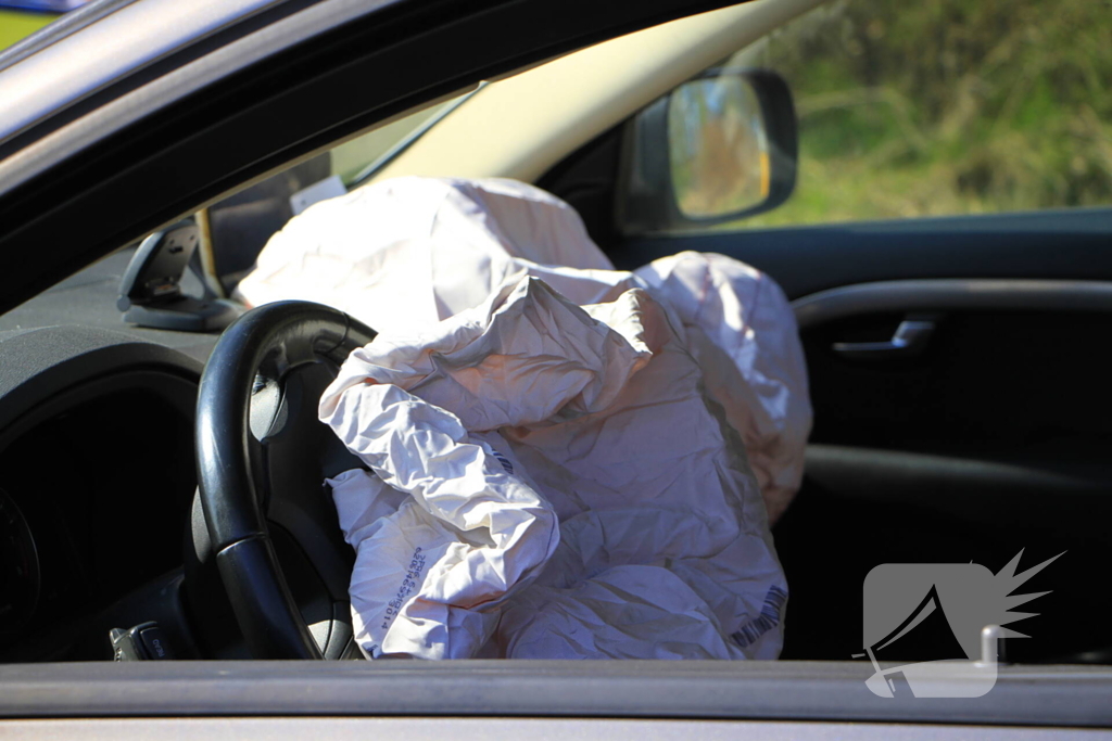 Kinderen betrokken bij botsing bij wegversmalling