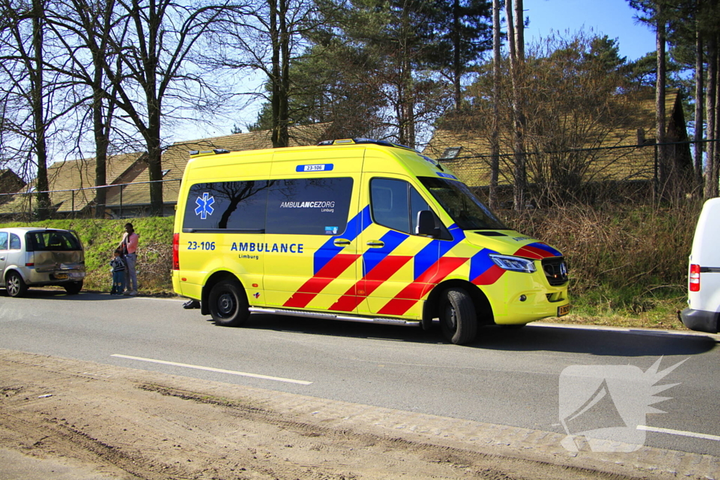 Kinderen betrokken bij botsing bij wegversmalling