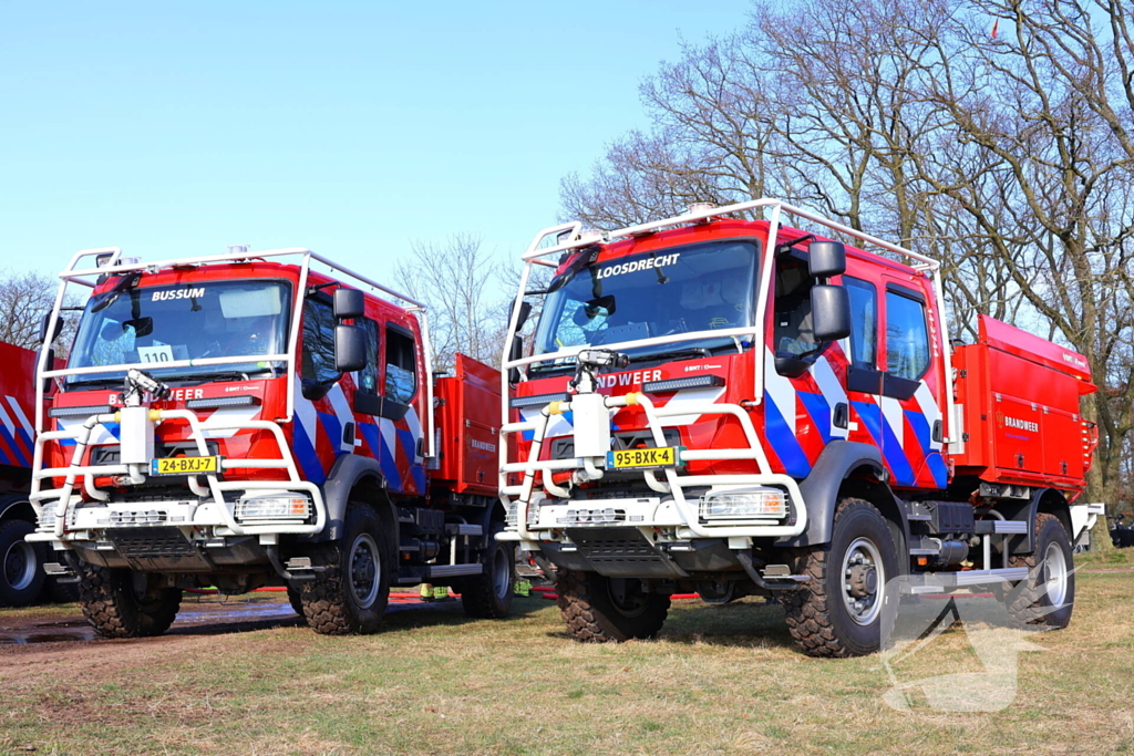 Brandweer oefent grote natuurbrand
