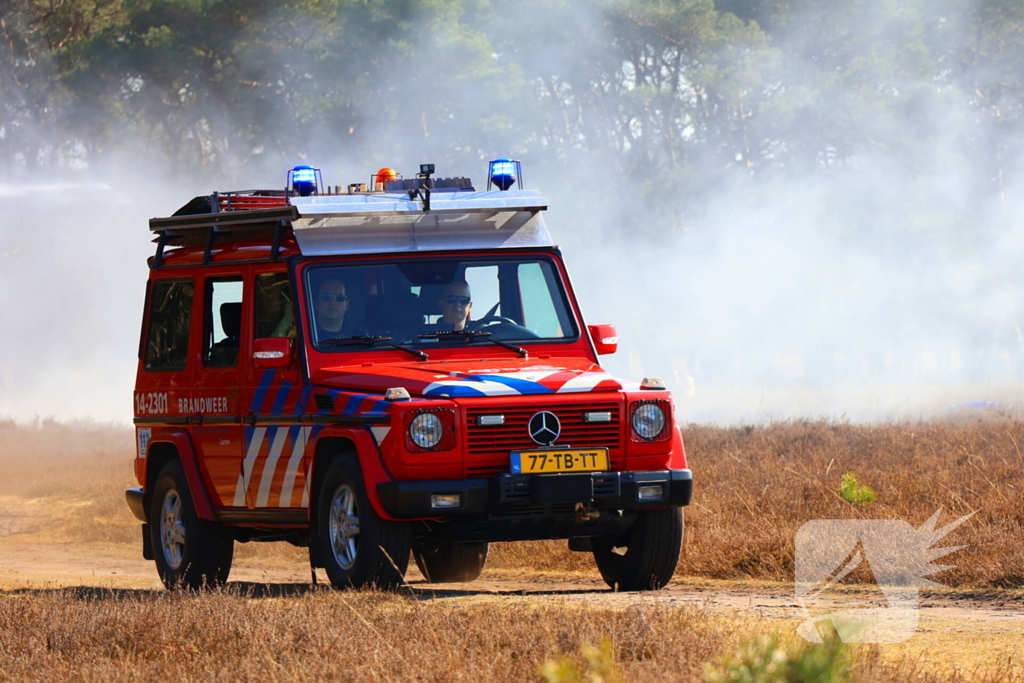 Brandweer oefent grote natuurbrand