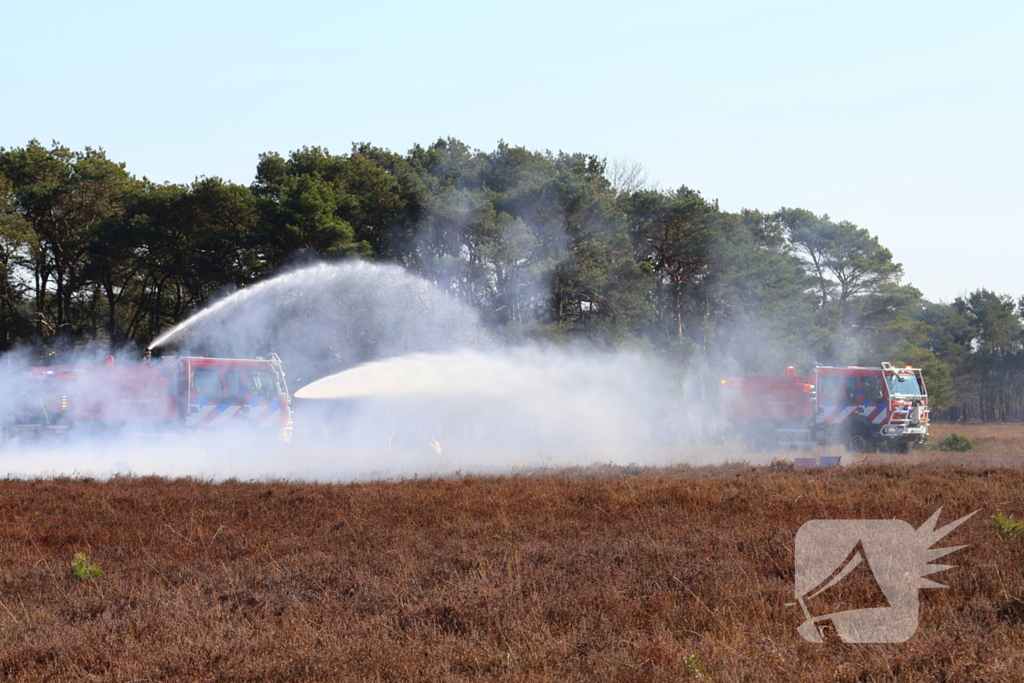 Brandweer oefent grote natuurbrand