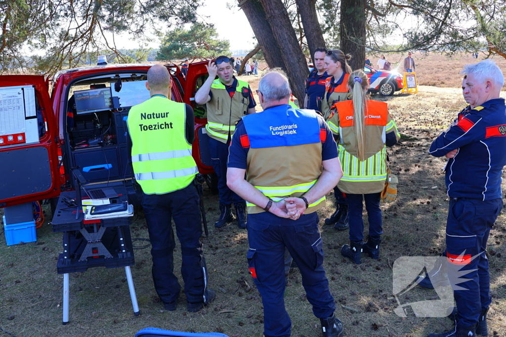 Brandweer oefent grote natuurbrand