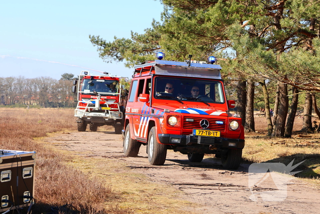 Brandweer oefent grote natuurbrand