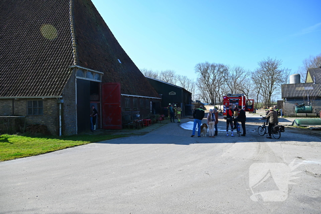 Electrisch apparaat vat vlam in stal