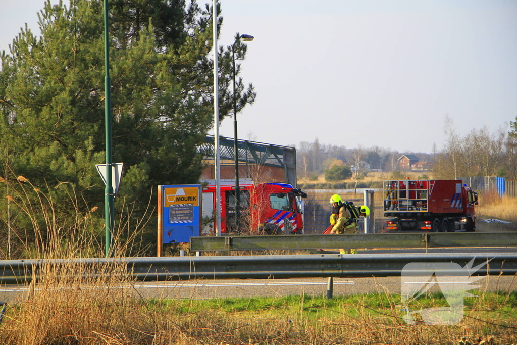 Veel rookontwikkeling zichtbaar bij uitslaande brand