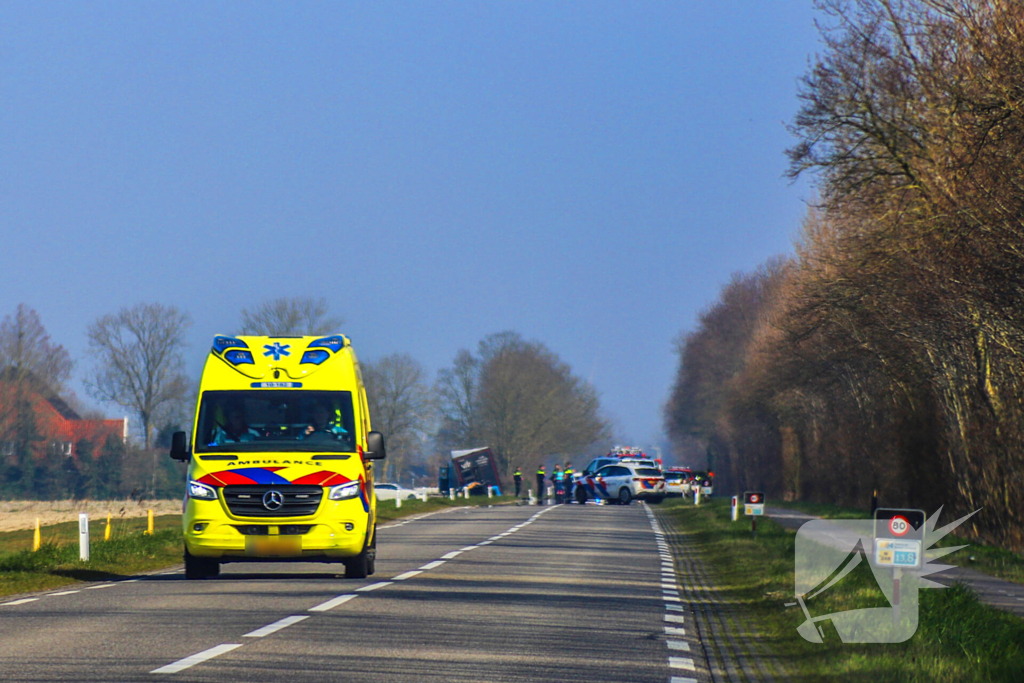 Dodelijk ongeval tussen auto en vrachtwagen