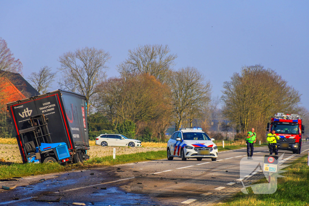 Dodelijk ongeval tussen auto en vrachtwagen