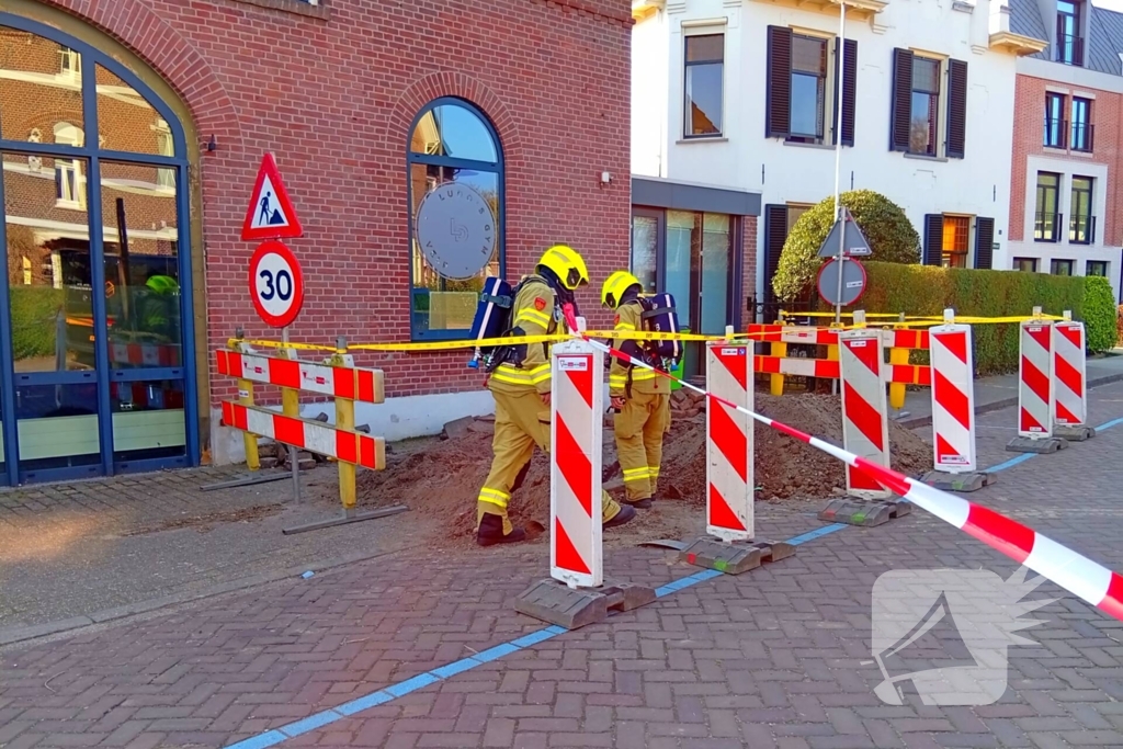 Brandweer onderzoekt situatie na gaslek